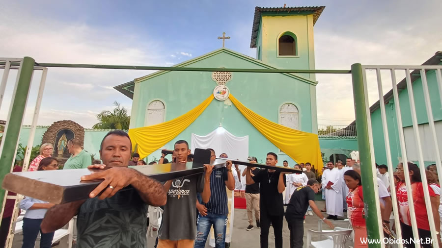 Em Óbidos, Procissão e Santa Missa marcam a abertura do Jubileu 2025