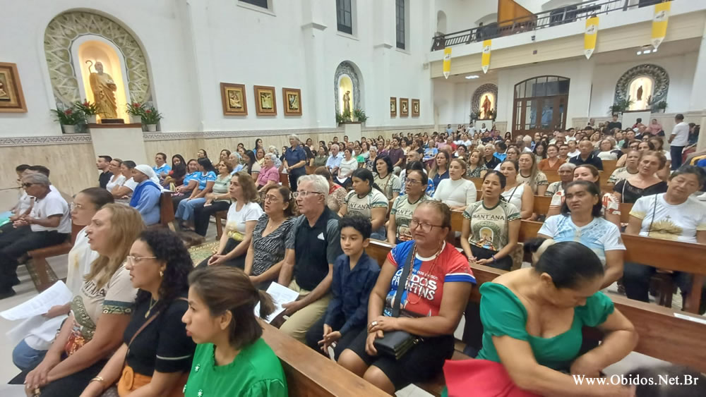 Sant’Ana 2025: Entidades de Saúde são homenageadas em noite especial da festividade
